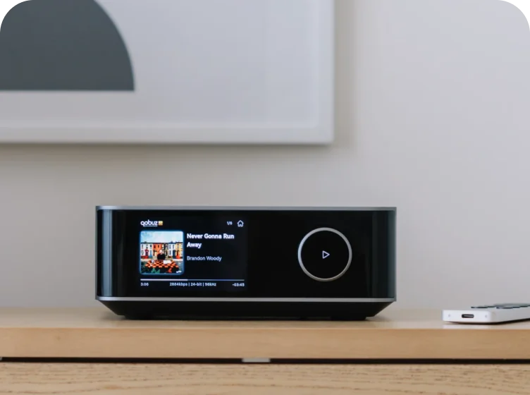 WiiM Amp Ultra with its colour touchscreen